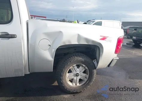 2011 Chevrolet Silverado 1500 Lt z USA, uszkodzony, nr VIN 3GCPKSE36BG183524